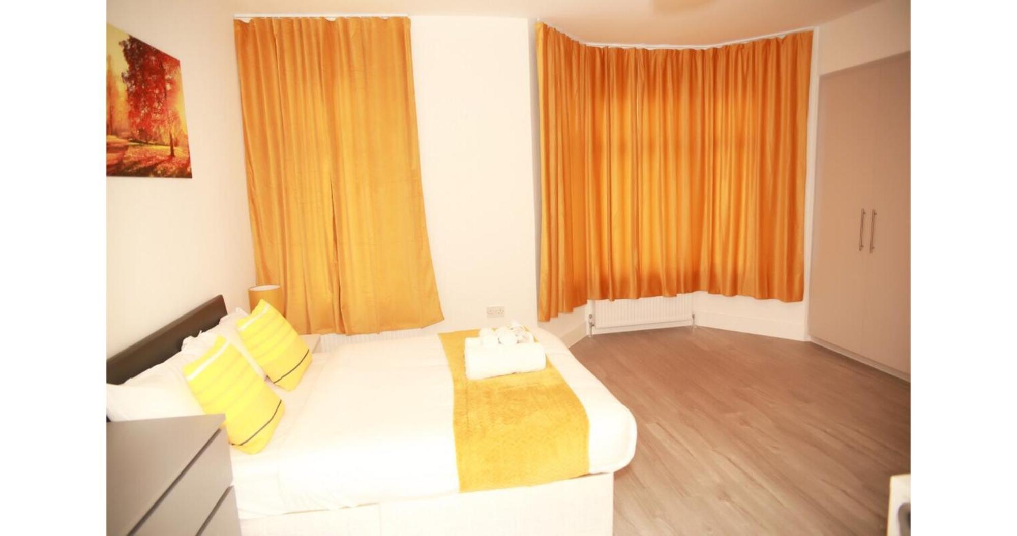 Cricklewood Deluxe Ensuite Room London Bilik gambar